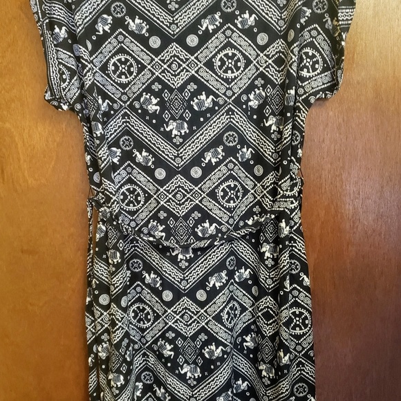 Dress - Picture 3 of 5